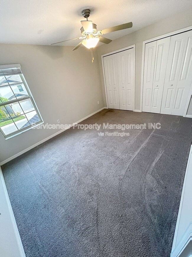 Building Photo - 734 Royal Empress Dr