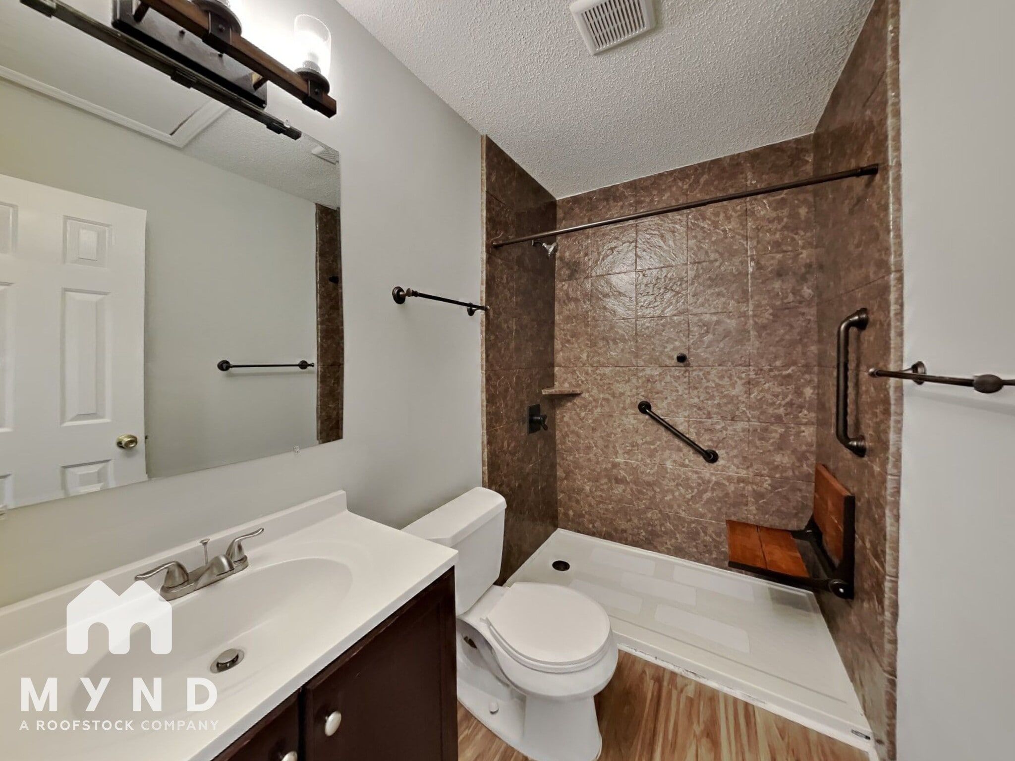 Building Photo - 1205 Spruce Dr