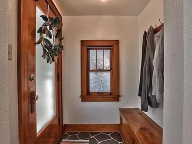 Building Photo - 509 E Washington St