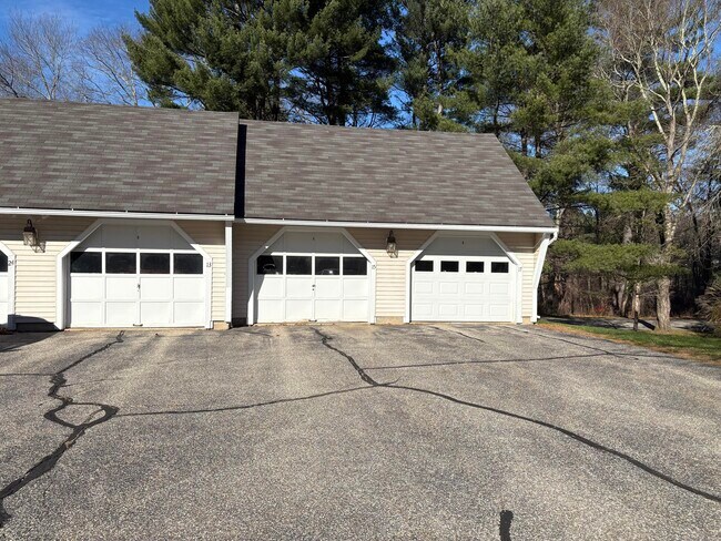 Building Photo - 15 Patriots Square