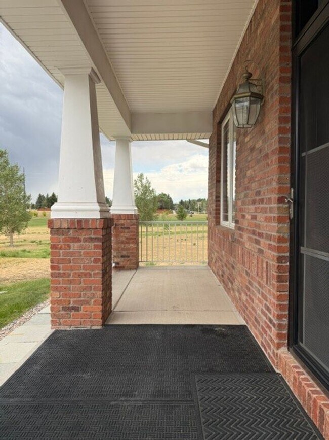 Building Photo - 400 Sterling Dr