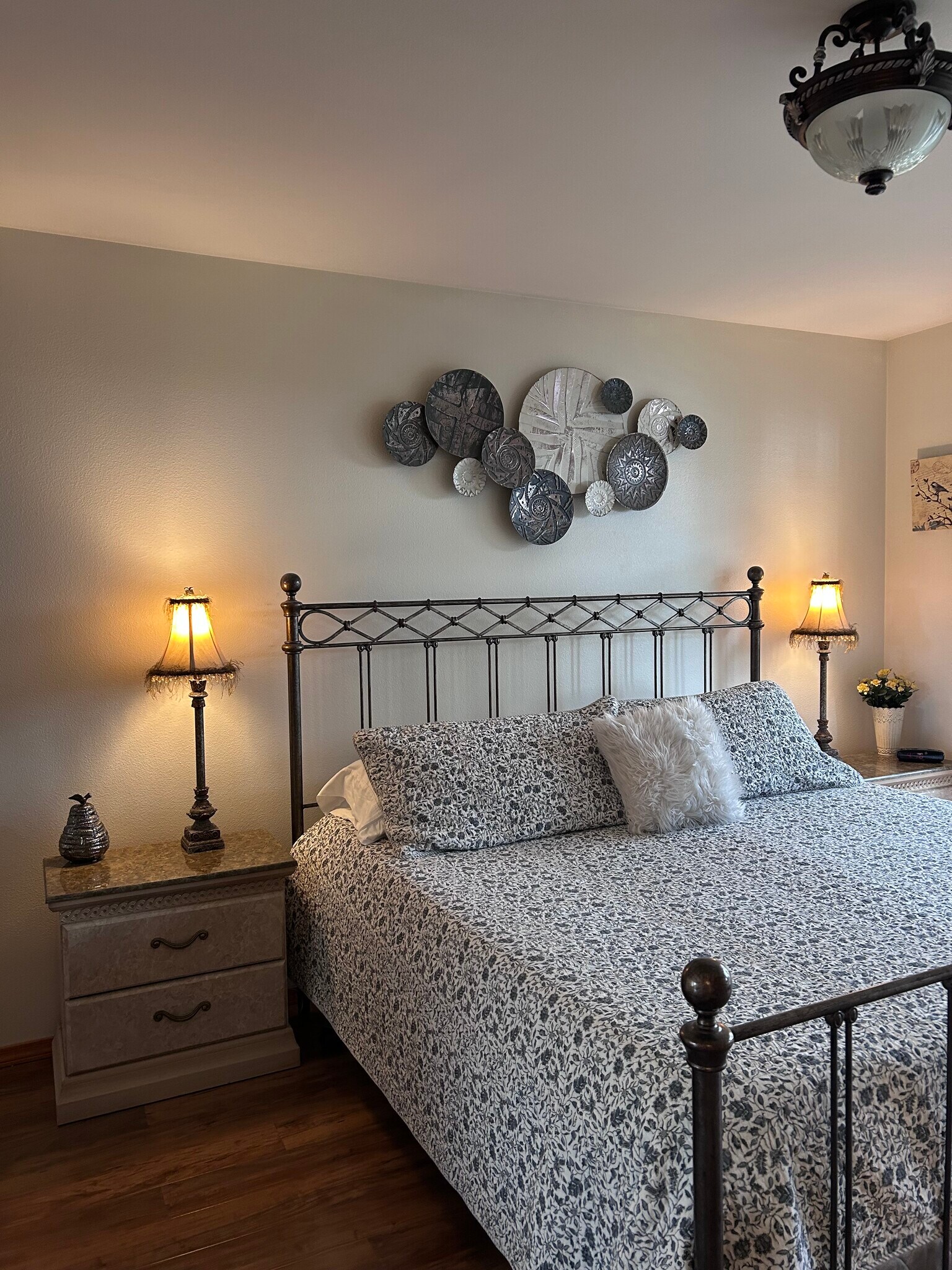 Building Photo - 1836 NE Fairview Ave