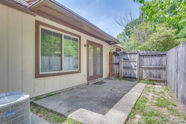 Building Photo - 3164 Cedarwood Village Ln