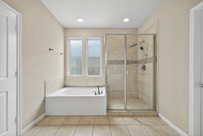 Building Photo - 1226 Hidden Cave Dr