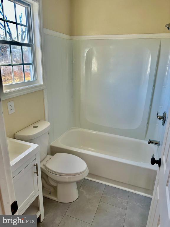 Building Photo - 344 Nimitz Rd