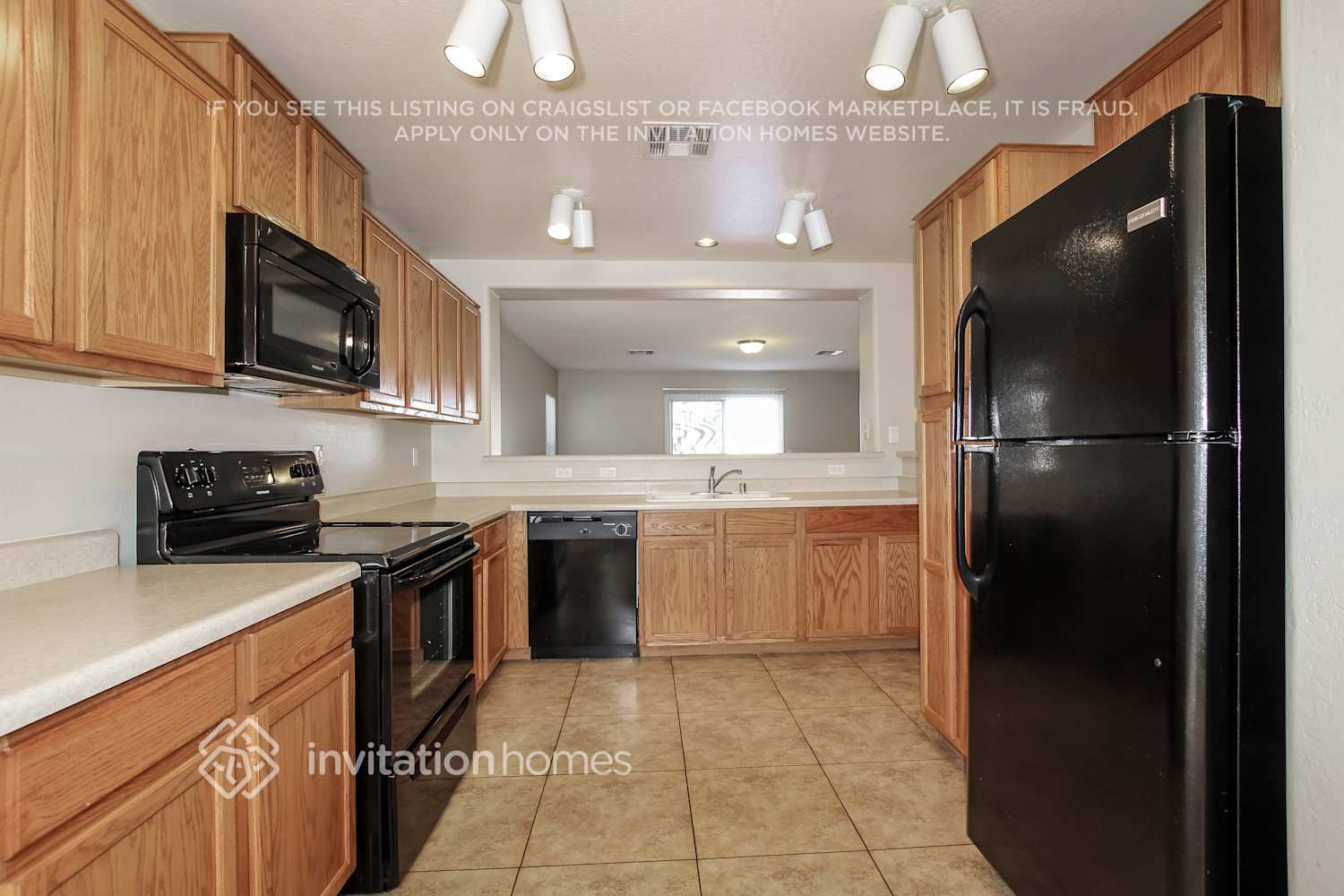 Building Photo - 9049 N 115th Dr