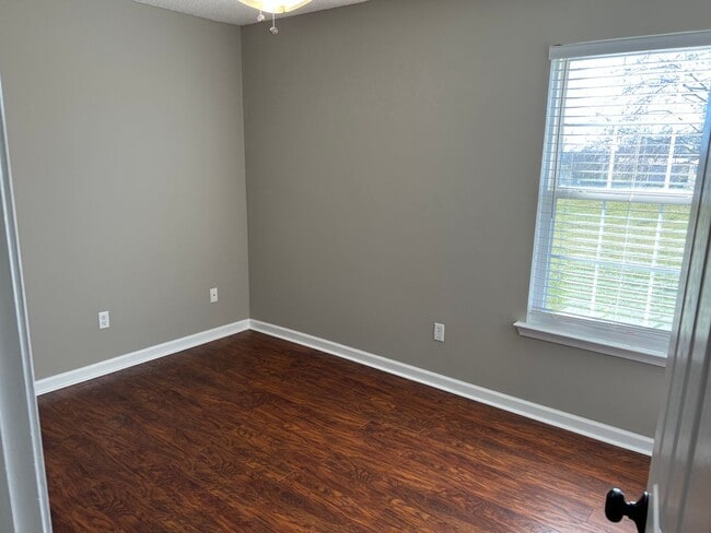 Building Photo - Cool Springs  - 4 BR / 2 BA