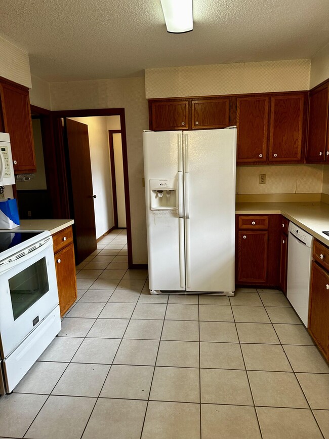 Building Photo - 109 Dominica Way