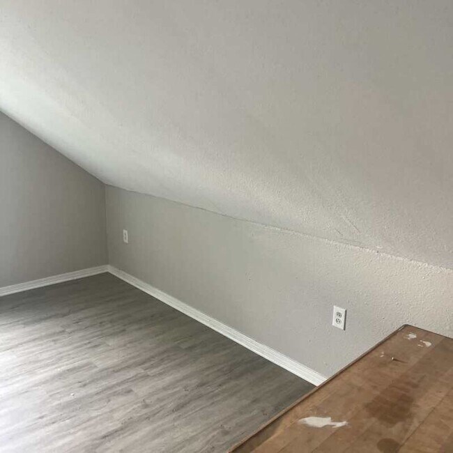 Building Photo - 3233 W 50th St