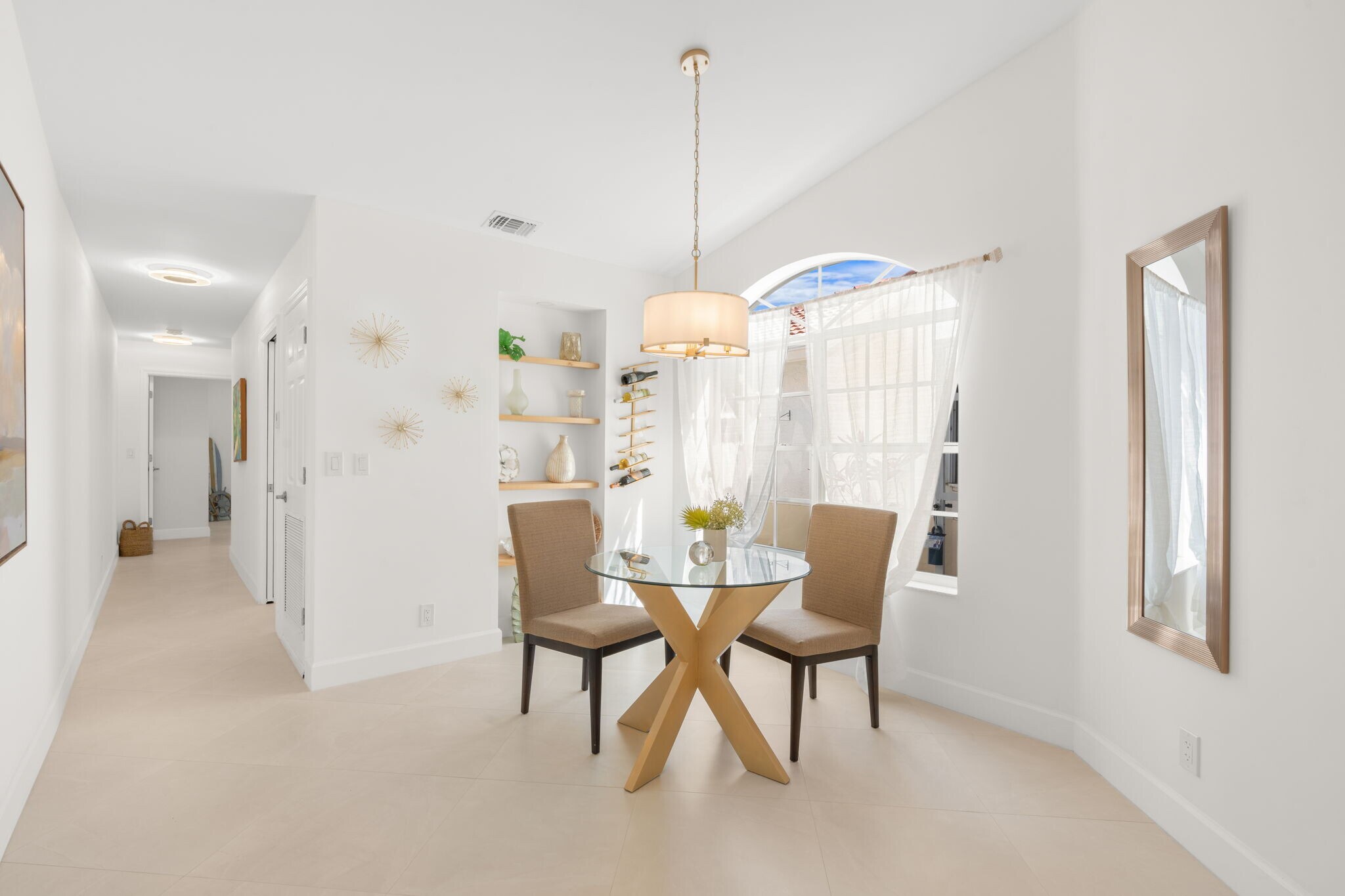 Building Photo - 15465 Lake Magnolia Pl