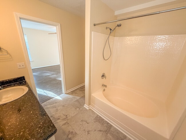 Building Photo - 116 Whipple Ln