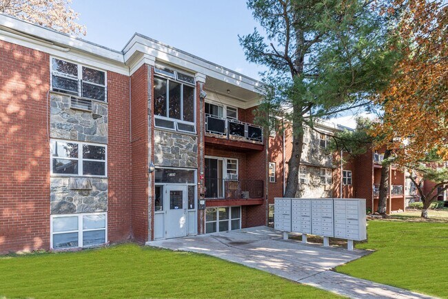 Building Photo - 361-369 Park Ave