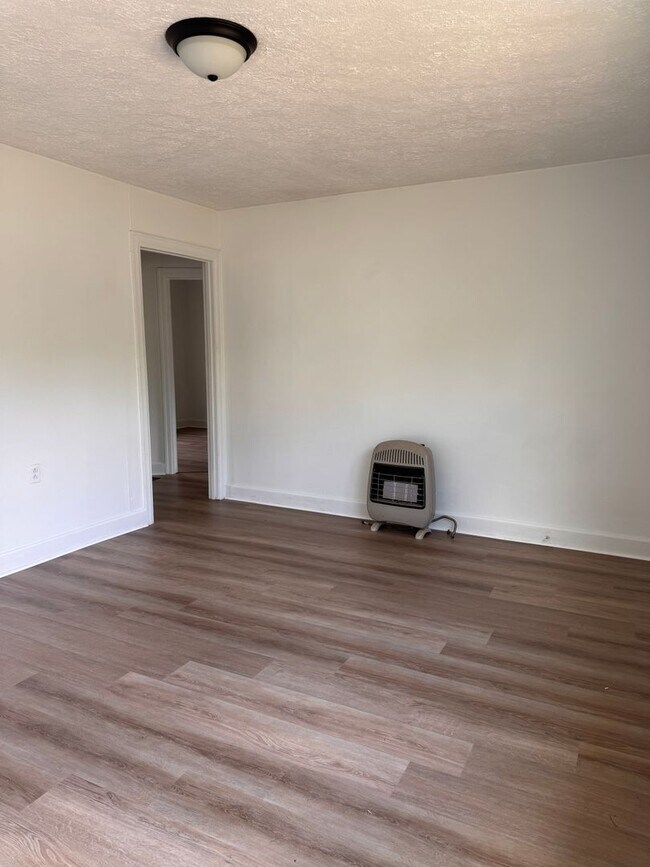 Building Photo - 4641 Shula Dr