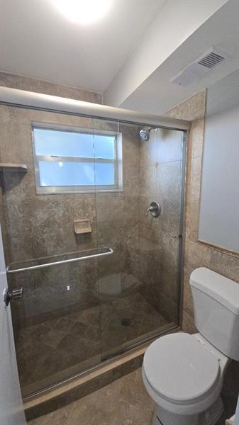 Building Photo - 3000 Riverside Dr