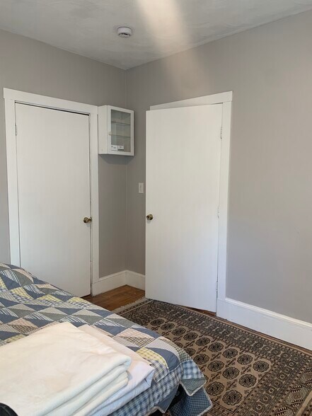 Building Photo - 83 Litchfield St