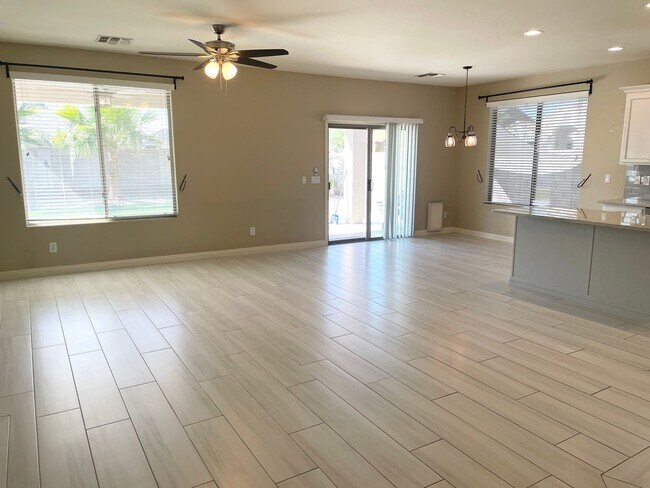Building Photo - Beautiful Single Level 3 Bed/ 2 Bath + Den Home In Maricopa. Tons of Upgrades Throughout!