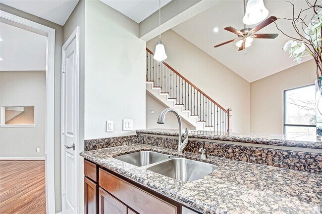 Building Photo - 4144 Greystone Way
