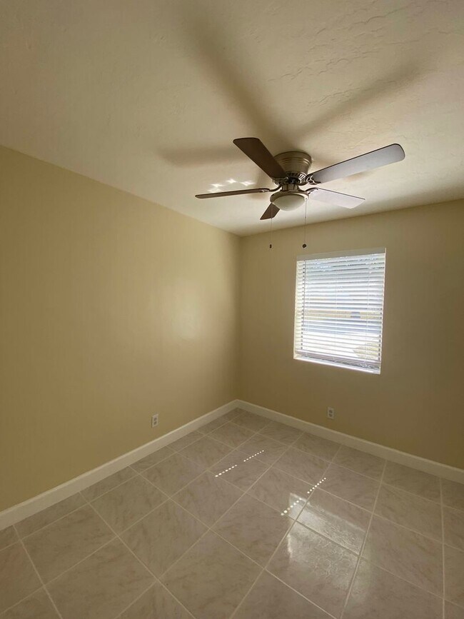 Building Photo - Beautiful 3-bedroom home located in Delray...