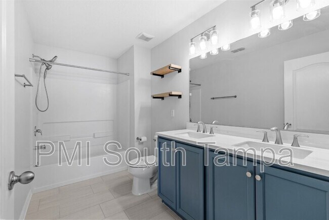 Building Photo - 10602 Massimo Dr