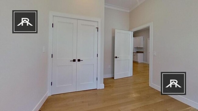 Building Photo - 5 bedroom in Allston MA 02134