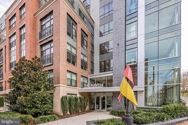 Building Photo - 145 Riverhaven Dr