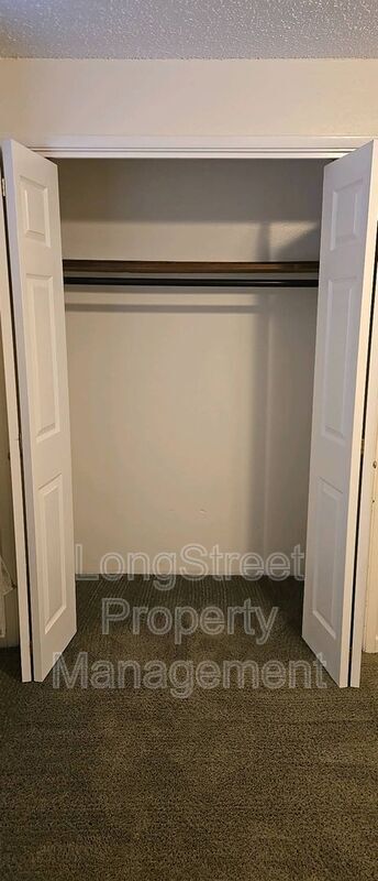 Building Photo - 2307 Newton St