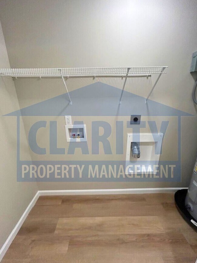 Building Photo - **One month free w/ a 15 month lease!**