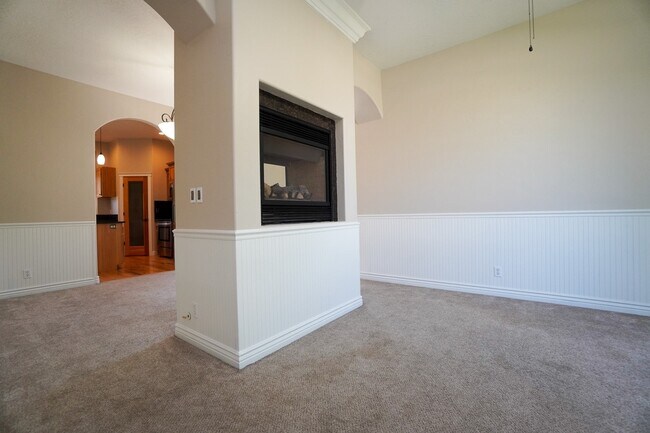 Building Photo - 2511 W Teano Dr