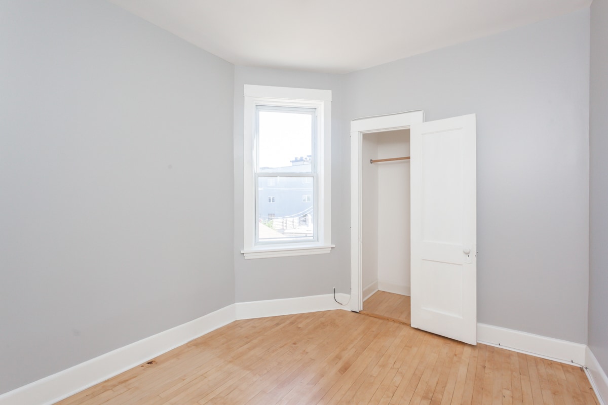 Building Photo - 901 N Mozart St