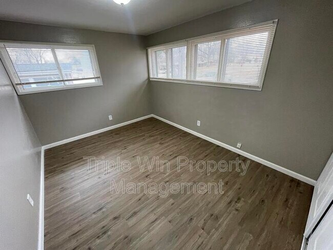 Building Photo - 8322 Sagewood Ln