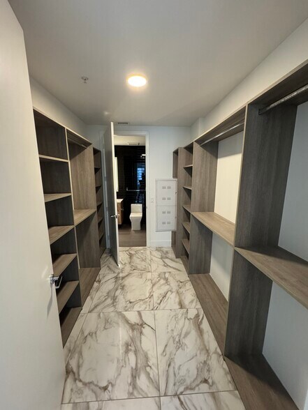 Building Photo - 47 NW 30th St