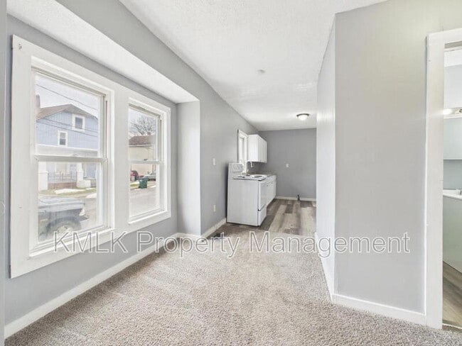 Building Photo - 36 23rd St SW