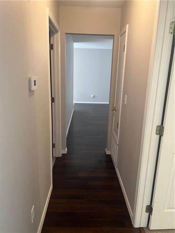 Building Photo - 803 E 1st St