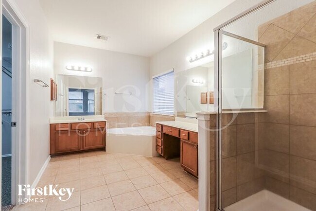 Building Photo - 26029 Kings Mill Crest Dr