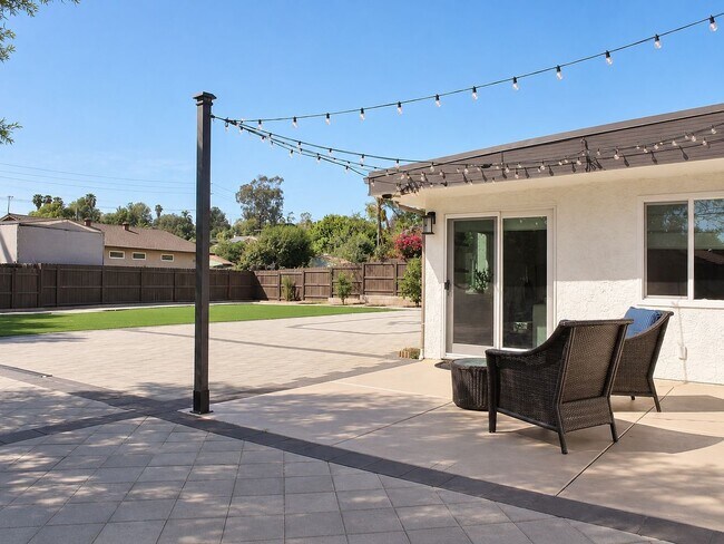 Building Photo - 539 Eldorado Dr