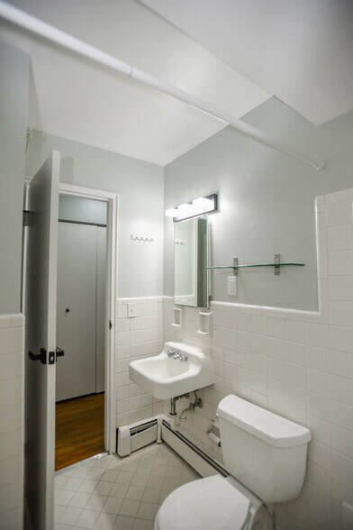 Building Photo - 3534 Zumstein Ave