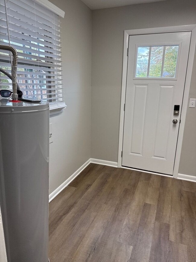 Building Photo - Charming Single-Level 3 Bedroom Home with Backyard and Pet-Friendly Living