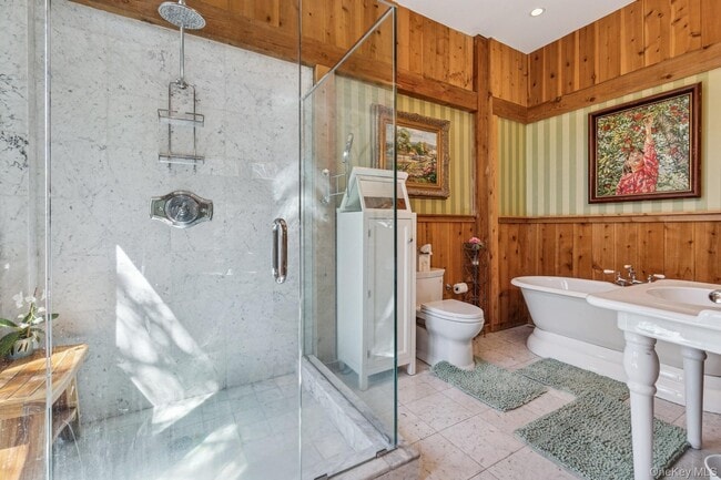 Building Photo - 4 Marion Ln