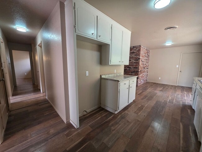 Building Photo - 3 bedroom single story in Turlock!