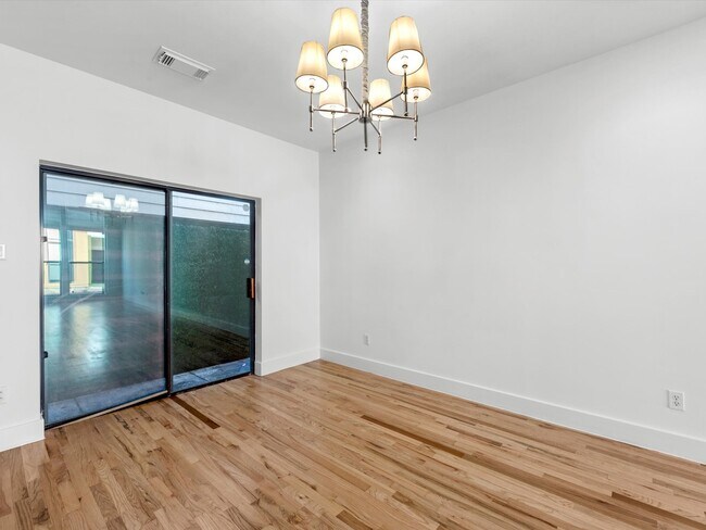 Building Photo - 4421 Eigel St