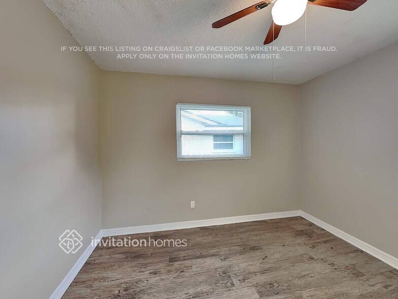 Building Photo - 1856 Greenhill Dr