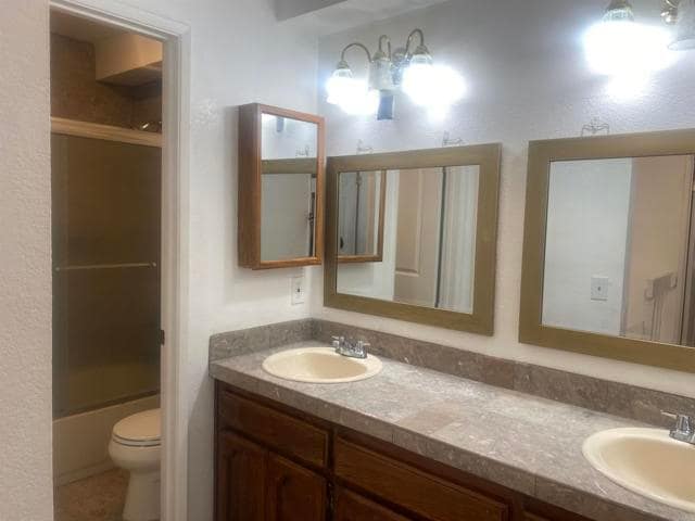 Building Photo - 390 E Madison Ave