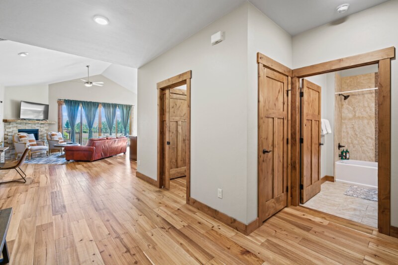 Building Photo - 498 S Badger Trail