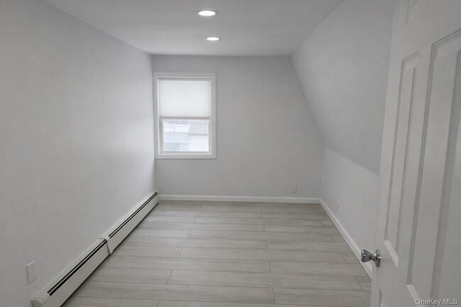 Building Photo - 70 S Cottage St