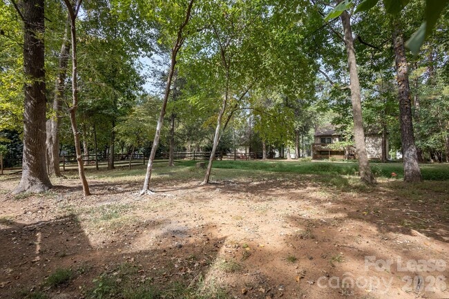 Building Photo - 9501 Fairway Ridge Rd
