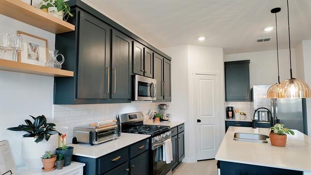 Building Photo - 319 Sedalia Trl