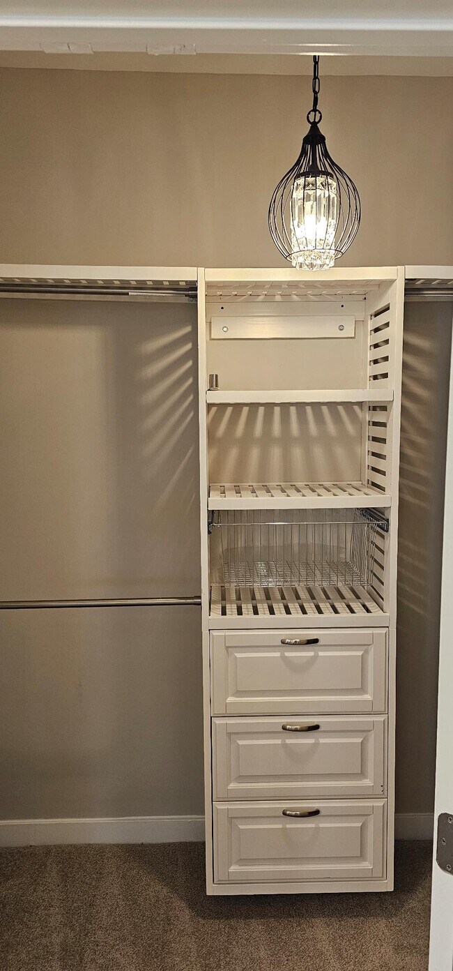 Building Photo - 12631 ES Draper Dr