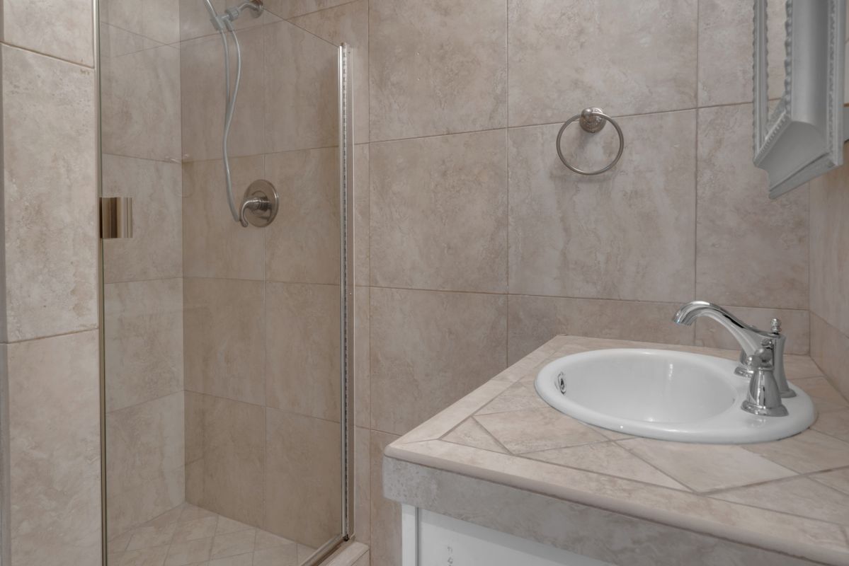 Building Photo - 479 Calle Cadiz