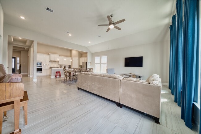 Building Photo - 2232 Clements Shore Ln