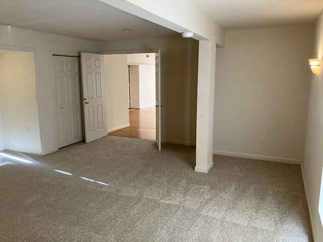 Building Photo - 2 Bedroom/1 Bathroom Basement Unit for Rent on the North Side of Culpeper